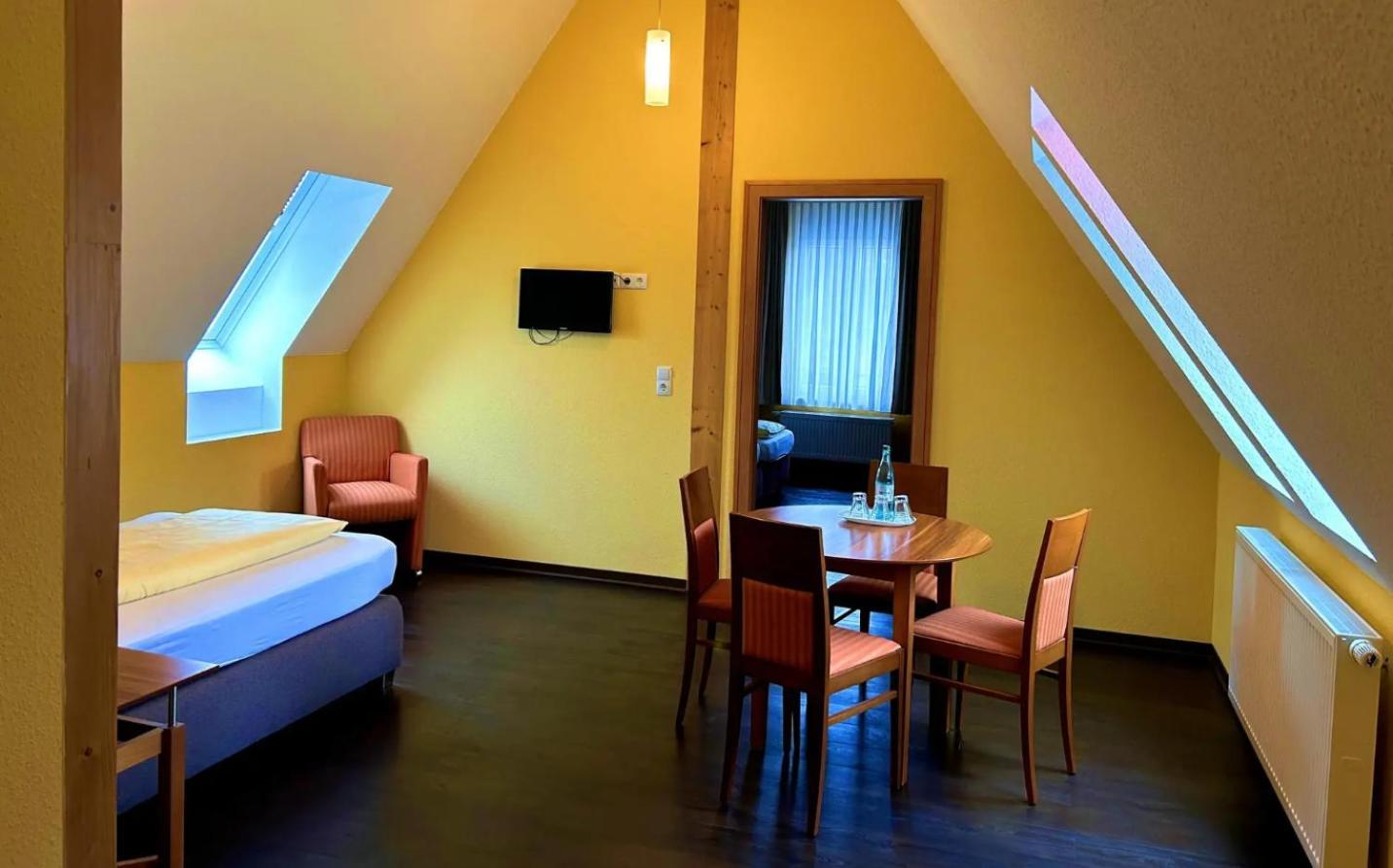 Hotel Landgasthof Zum Kaffelstein Kreuzwertheim Rum bild